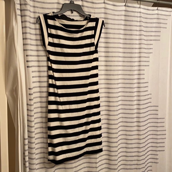 French connection size 8 - Picture 1 of 2